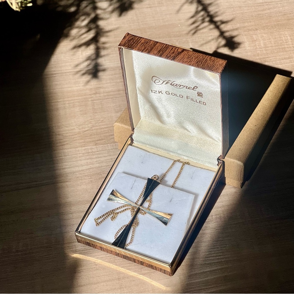 12K Gold Filled Cross Pendant Necklace Vintage Religious Jewelry